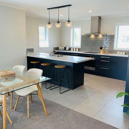 Villa Stunning Modern Retreat à Hastings Extérieur photo