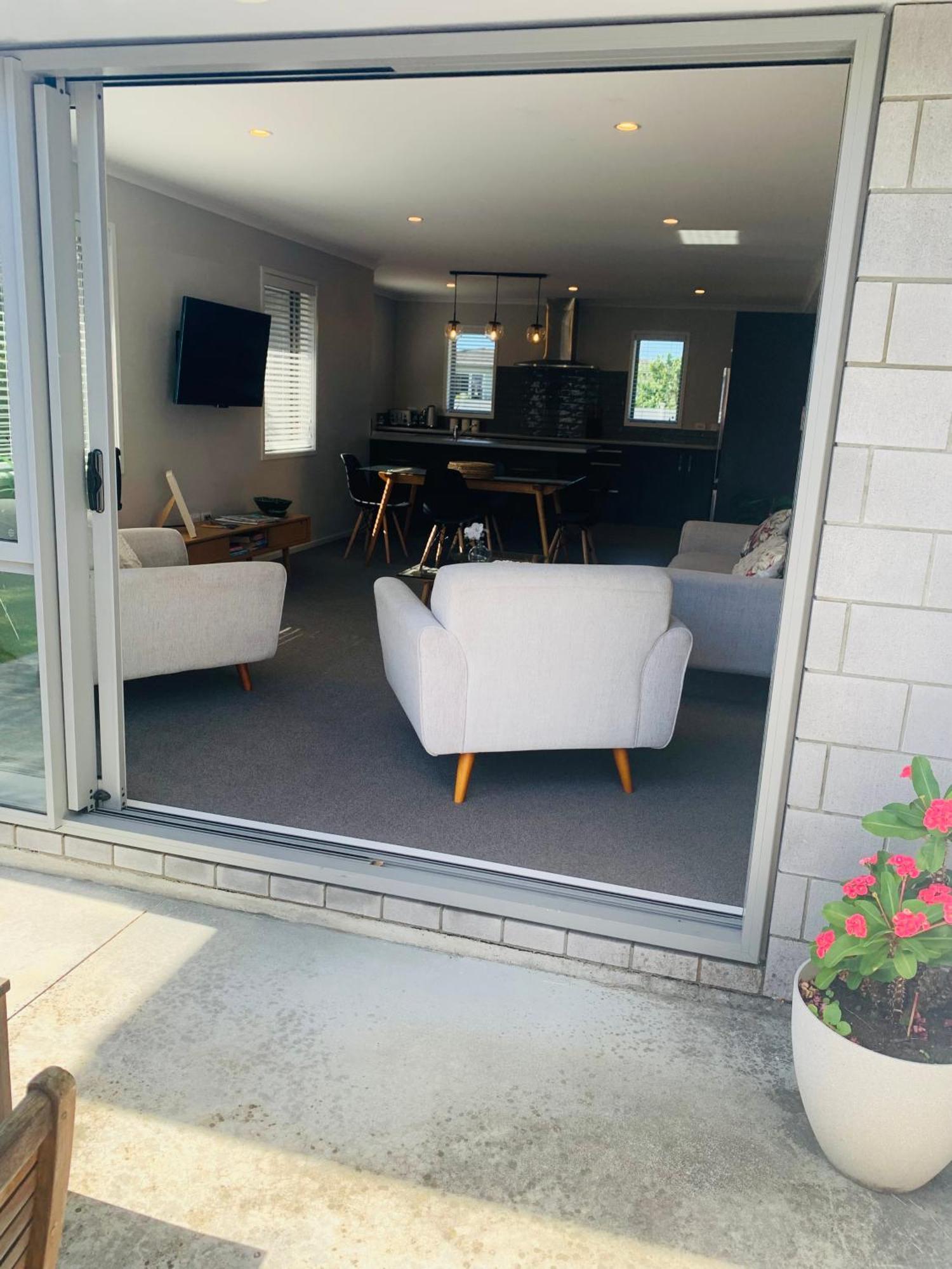Villa Stunning Modern Retreat à Hastings Extérieur photo